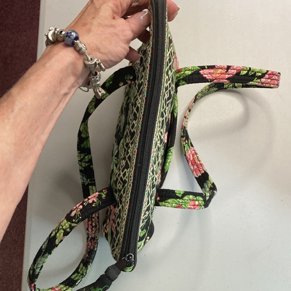 Vera Bradley Fabric Front Pocket Shoulder Bag EXCELLENT CONDITION - Picture 7 of 9